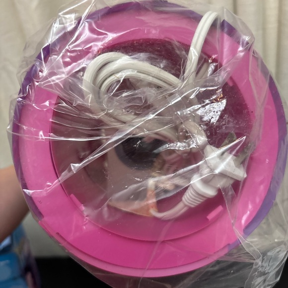 Hannah Montana Butterfly Glow Lamp - Pink and Purple - Picture 3 of 3